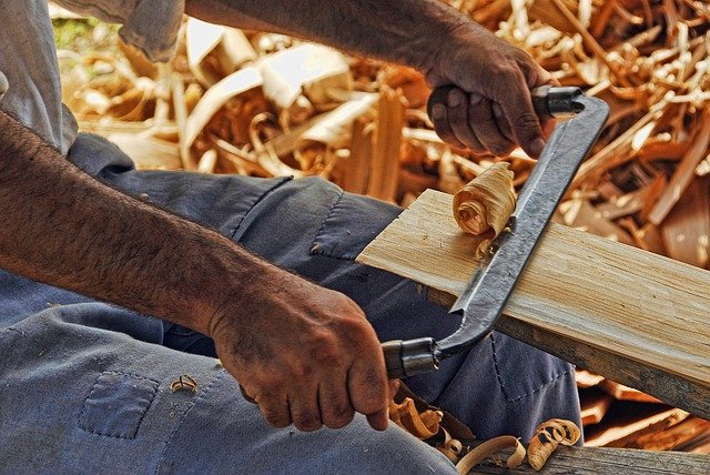 bearbeitung von holz spähne